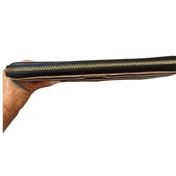 Kate Spade Black and White Striped Laptop/Tablet Sleeve EUC - Picture 6 of 10